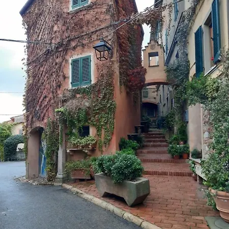 Apartamento Opera In Rosso